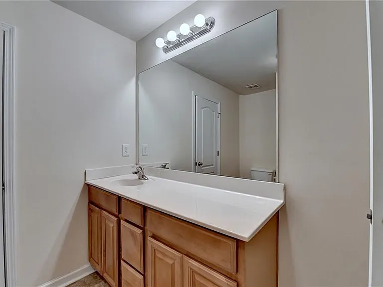 1641 Tailmore Ln — Photo 33