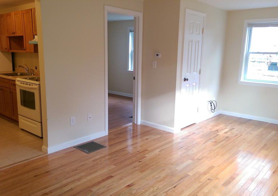 1st image of 75 Orchard St