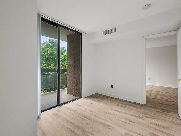 The Remington Apartments — Photo 37