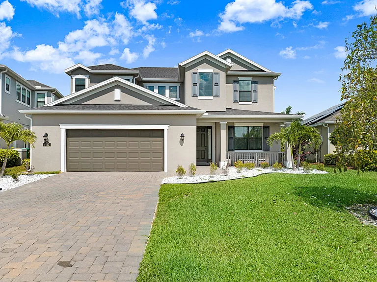 8212 Paragrass Ave — Photo 1