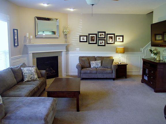 3rd image of 4783 Kleeman Green Dr