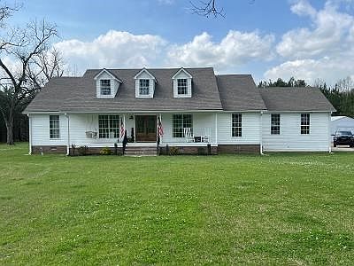 3rd image of 181 Reid Loop