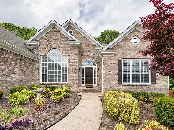 3rd image of 4264 Milford Pl
