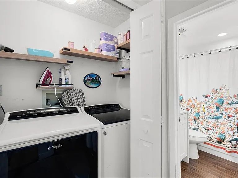 106 Edgewater Dr — Photo 10