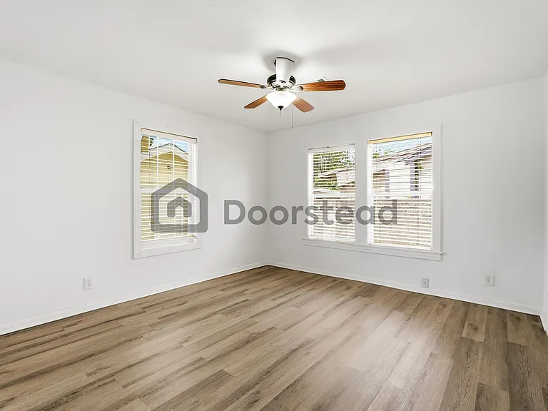 6517 Texarkana St — Photo 9