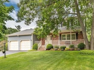 25 Ashwood Ave, Wilmington, MA 01887