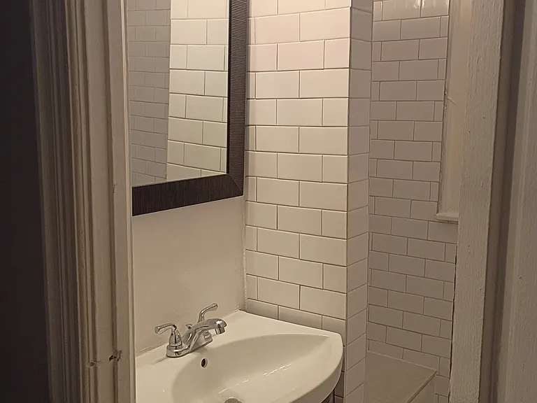 1917 W Evergreen Ave #2F — Photo 13
