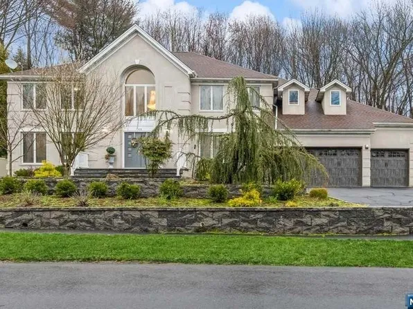 49 Macarthur Ave, Closter, NJ 07624