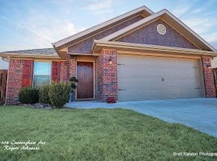 1104 Cunningham Ave, Rogers, AR 72758