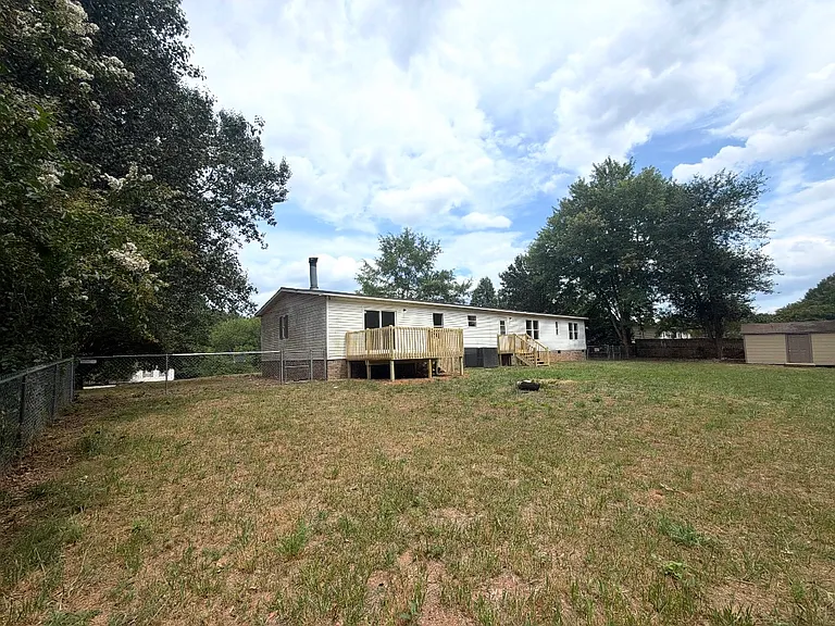 132 Kingston Ridge Dr — Photo 2