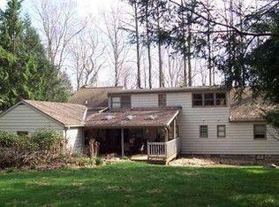 10370 Wye Rd, Chesterland, OH 44026