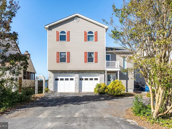 19 Harborview Dr, Ocean Pines, MD 21811