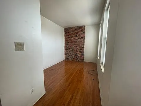 319 S Highland Ave #6 Photo 1