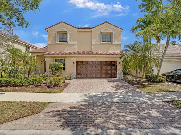 1102 Fairfield Meadows Dr, Weston, FL 33327