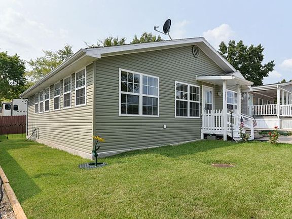 2nd image of 203 Forest Park Ln