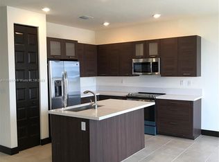 15945 NW 91st Ct, Miami Lakes, FL 33018