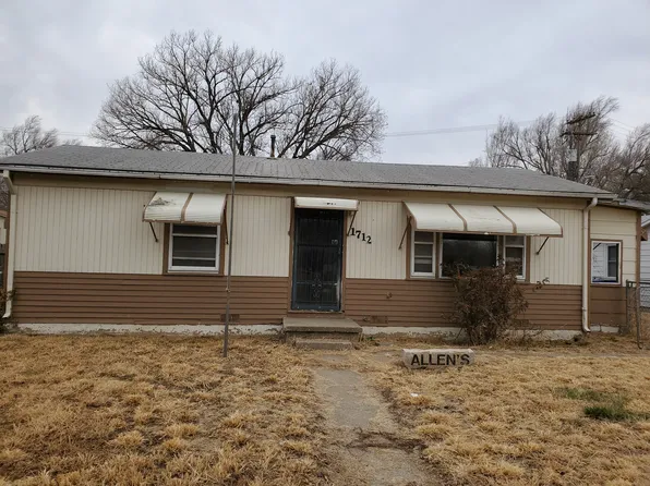 1712 Westwood Blvd, Junction City, KS 66441