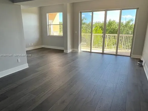 509 E Sheridan St APT 408, Dania, FL 33004