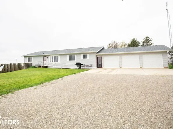 2102 290th St, Titonka, IA 50480