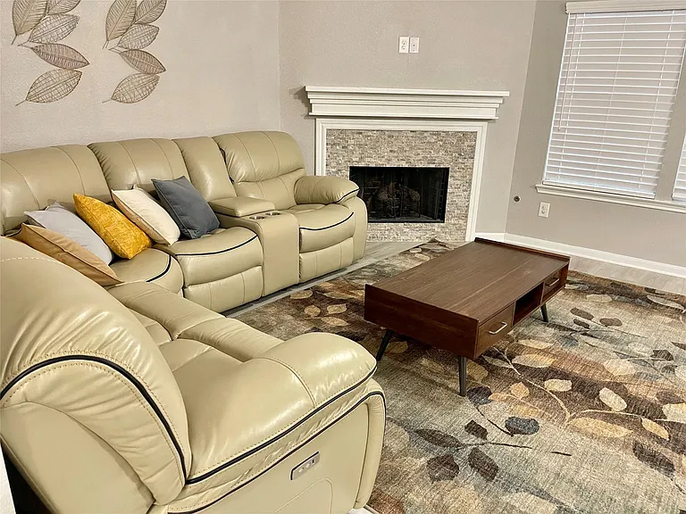21439 Veneto Hills Ct — Photo 4