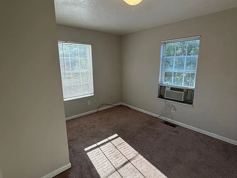 4237 Holston Dr — Photo 6