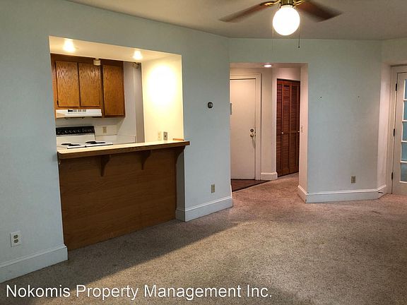 4th image of 2315 Irving Ave S #B