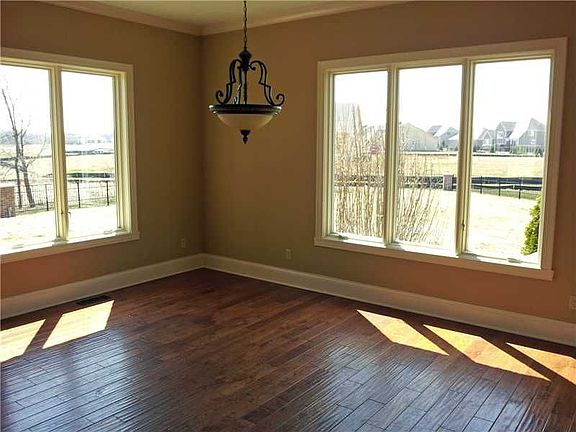 5th image of 1029 Lair Ct