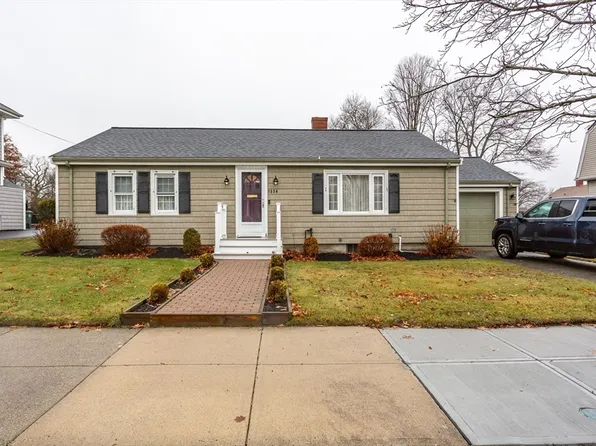 1534 Robeson St, Fall River, MA 02720