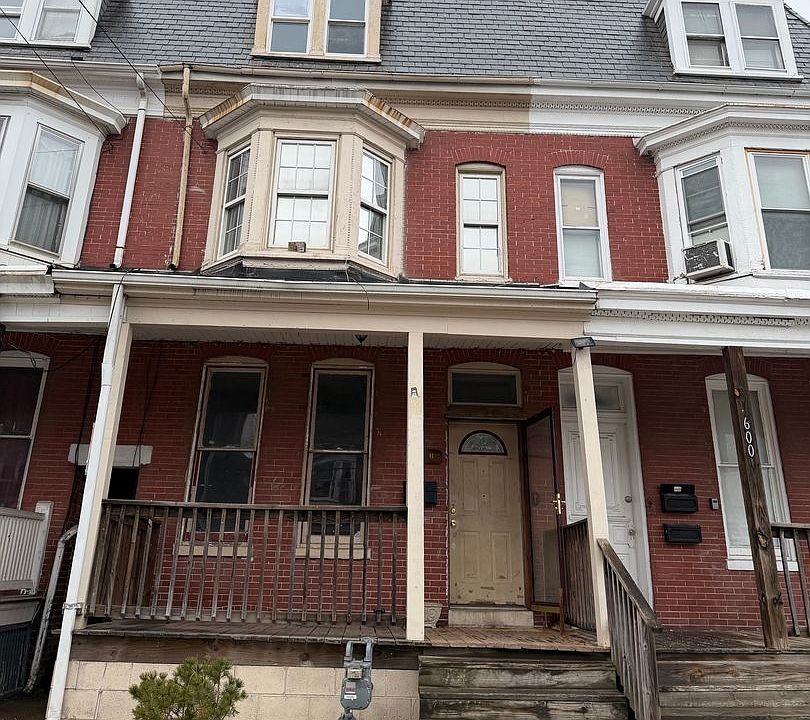 1st image of 602 Dallas St