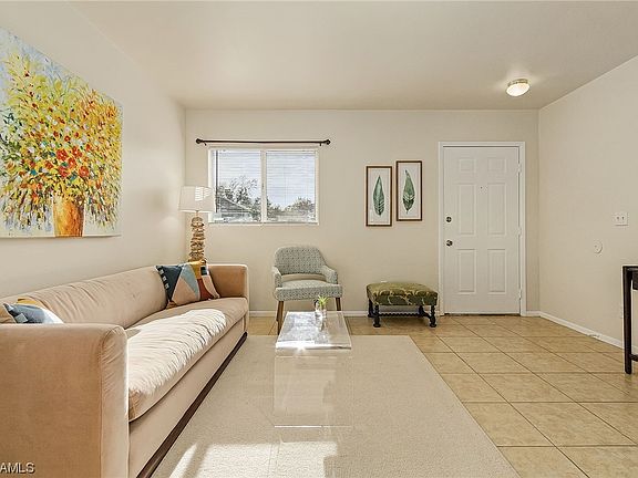 4th image of 17539/541 Dumont Dr