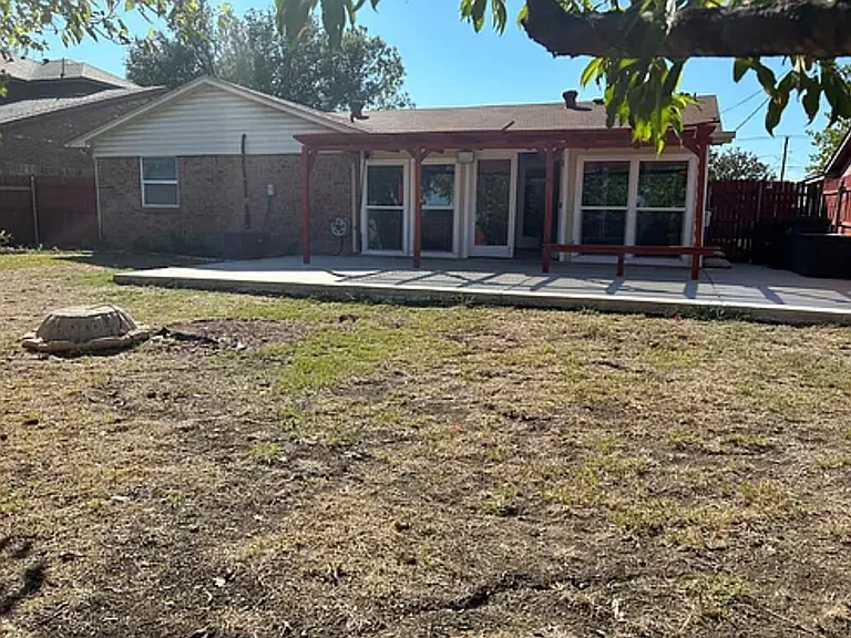 1112 Park Center Ct — Photo 17
