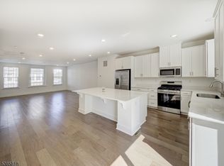 50 Gladstone Ct, Whippany, NJ 07981