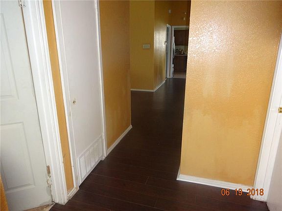 5th image of 2322 University Dr
