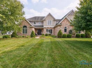 4011 Hollyhock Ln, Maumee, OH 43537