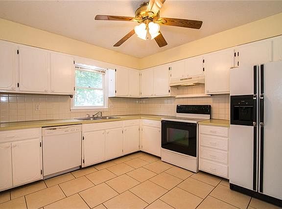 5th image of 2801 Frances Ave