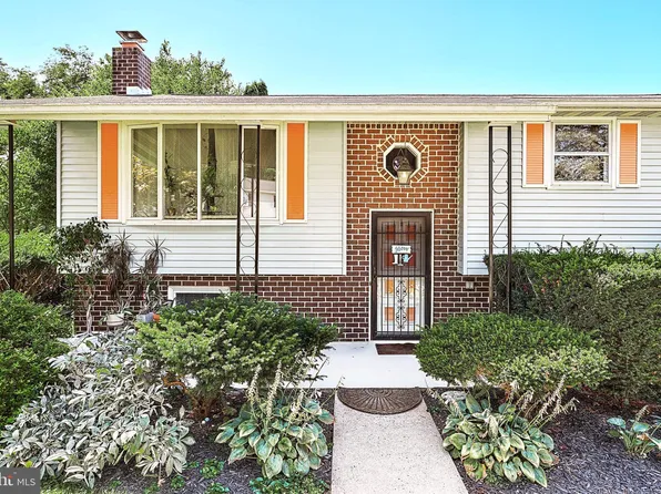 80 Susan Dr, Dallastown, PA 17313