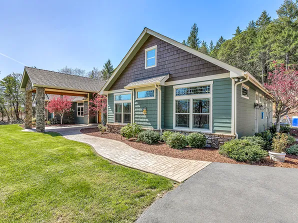 1321 Falcon Crest Ln, Merlin, OR 97532