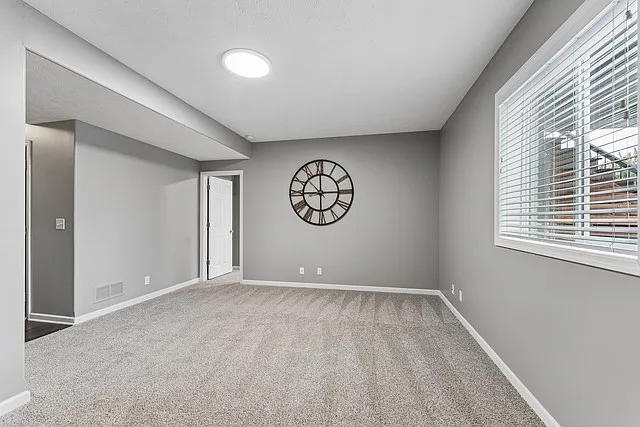 15307 Iowa St — Photo 22