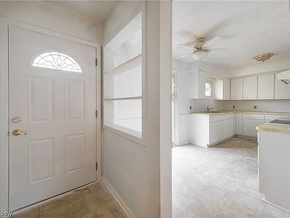 3rd image of 8804 Shandle Blvd