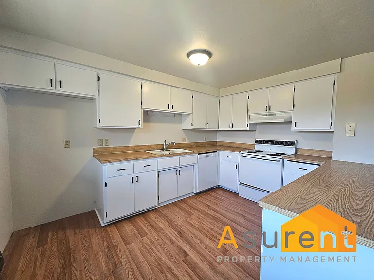 65 Woolen Way — Photo 17