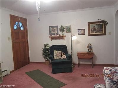 4th image of 4862 Scott St
