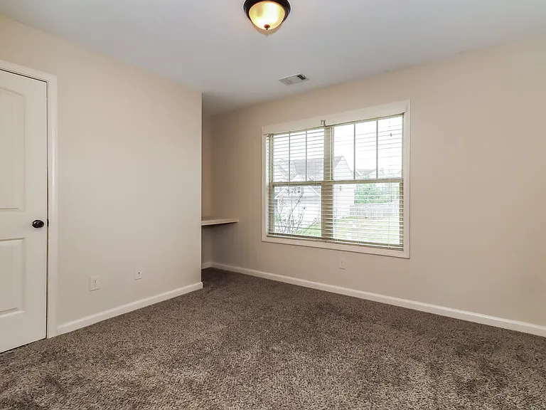 202 Comet Ct — Photo 12