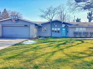 24708 Albert Ln, Beachwood, OH
