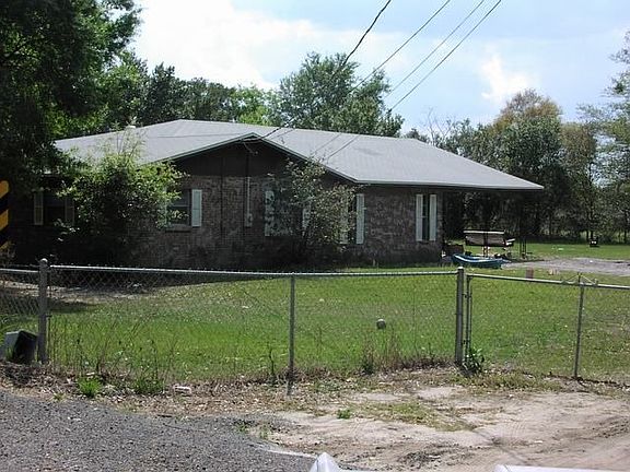 Drive way, North Side