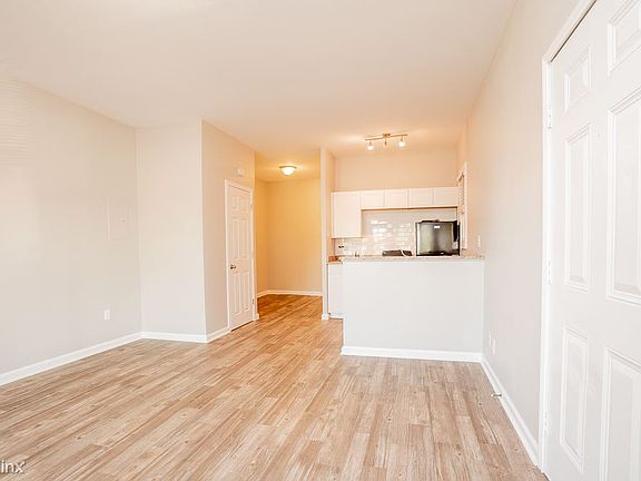 5th image of 319 E Jones Ave #1-4