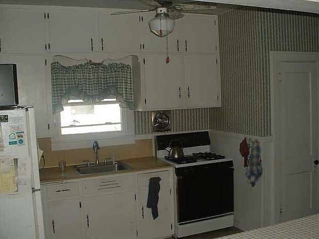 Country Kitchen
