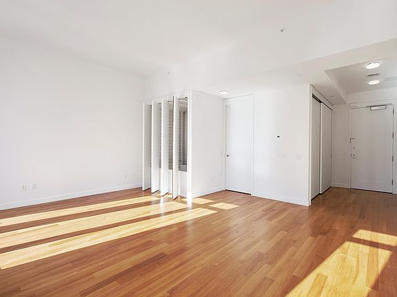 5th image of 15 William St #28D*