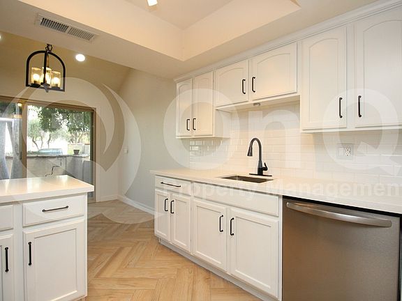 4th image of 3807 N 30th St Unit 47