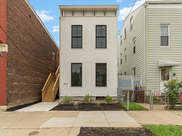 1563 Holman Ave — Photo 12