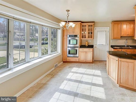 4th image of 14212 Arctic Ave